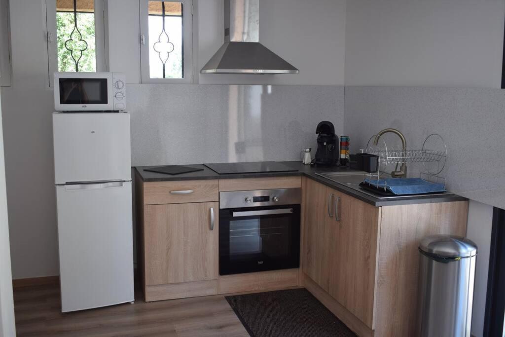 Appartement Neuf Et Independant Dans Rez-De-Villa Vallauris Exterior foto